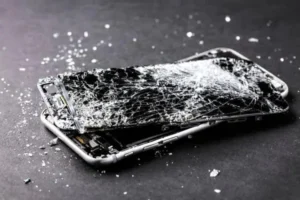 fully-damaged-iphone-smartphone-home-service