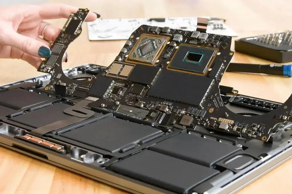Macbook-motherboard-repair-service-Bangalore